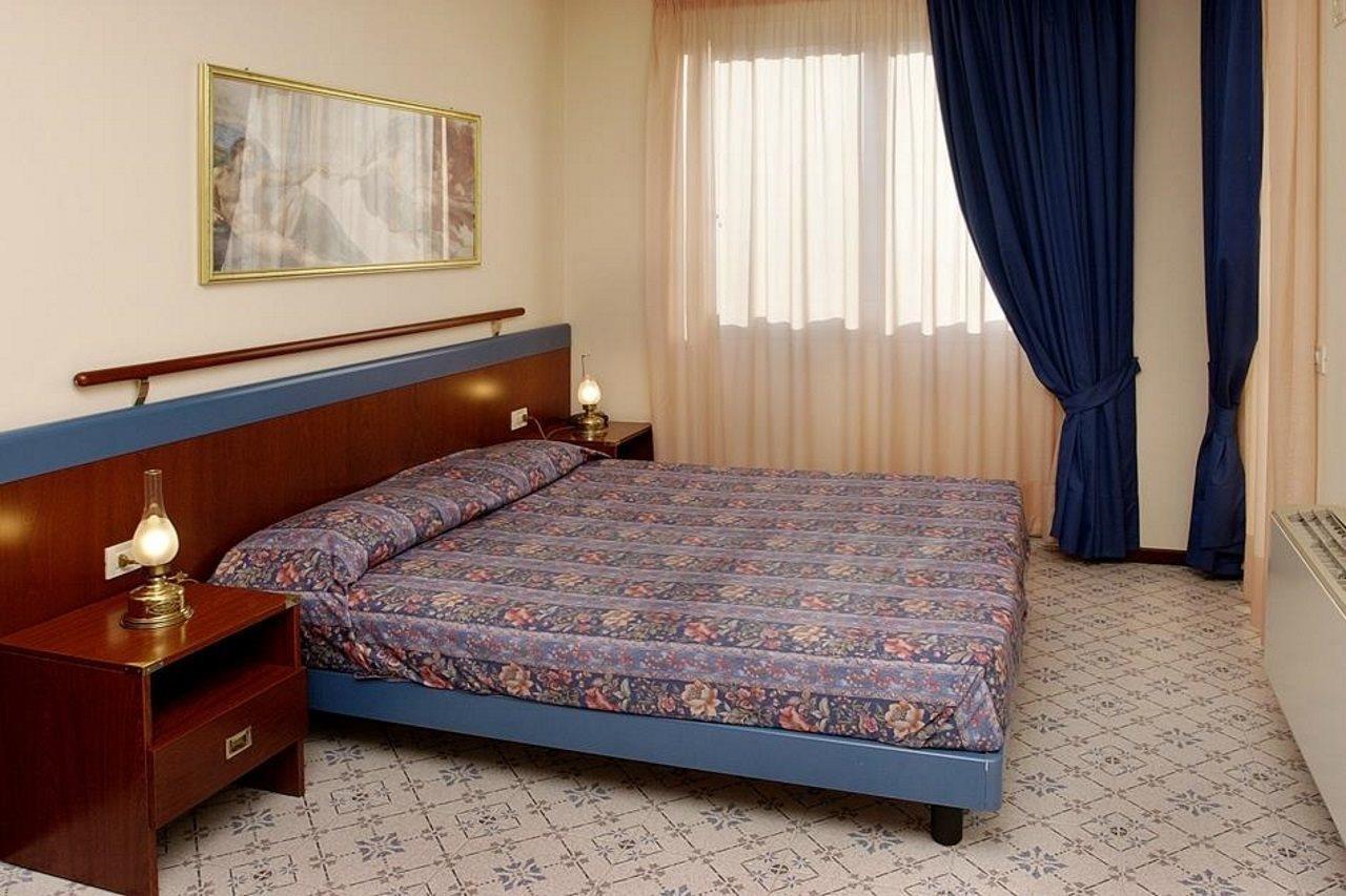 Aparthotel Holiday Bibione Exterior photo